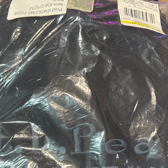 L.L. Bean Dark Navy Blue Crewneck - Picture 5 of 5